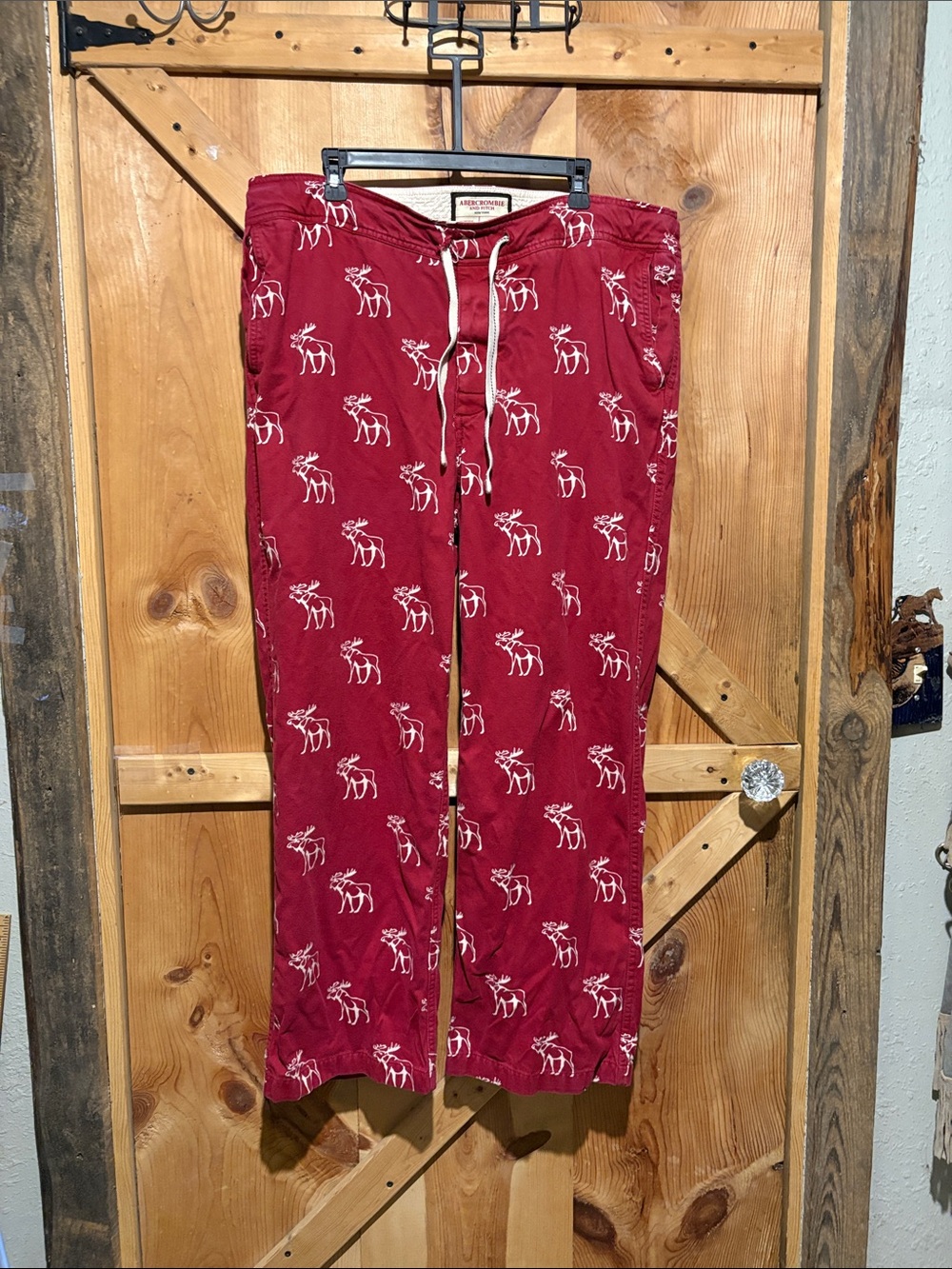 Abercrombie & Fitch Burgundy Moose-Print Quality Comfy Wear